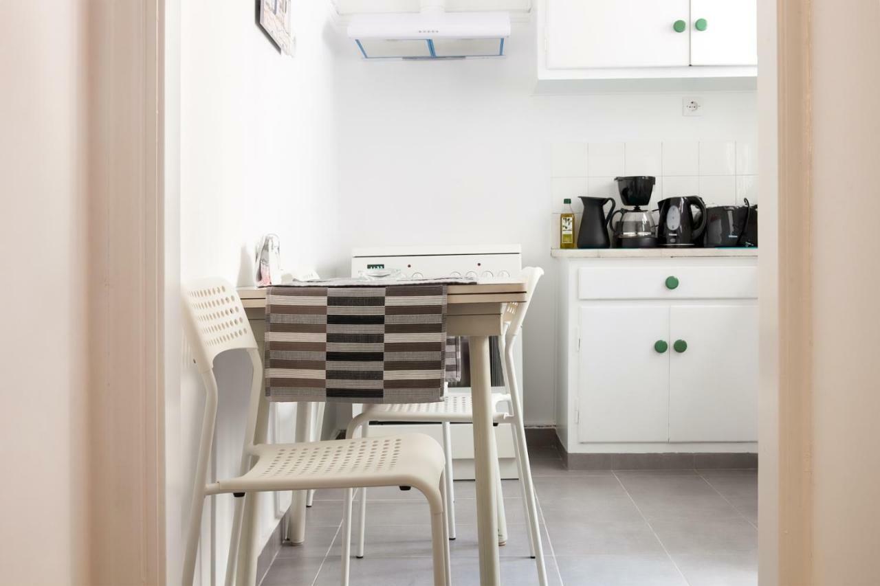 Top Groundfloor In Mets Атина Екстериор снимка